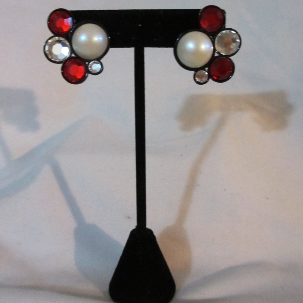 Statement Faux Pearl w/ Red&White Rhinestone Studs